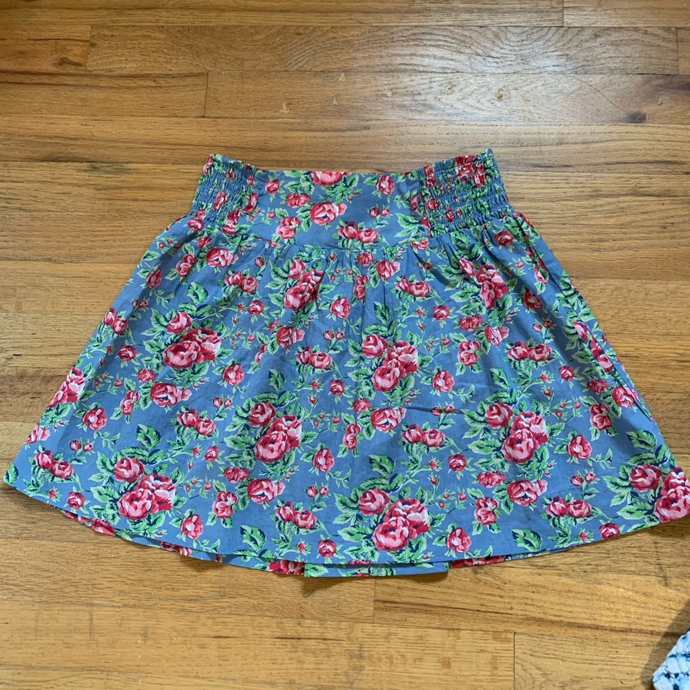 Women’s Forever 21 Floral Skirt - Medium